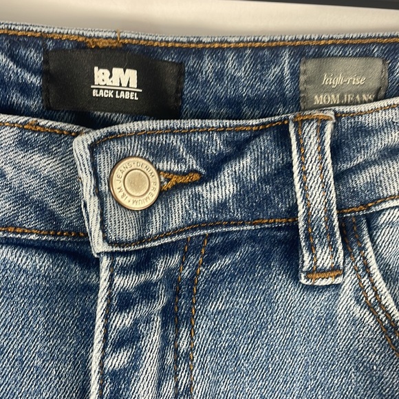 I & M Black Label High Rise Blue Denim Jeans, size 9, Mom Jeans, - Picture 2 of 12